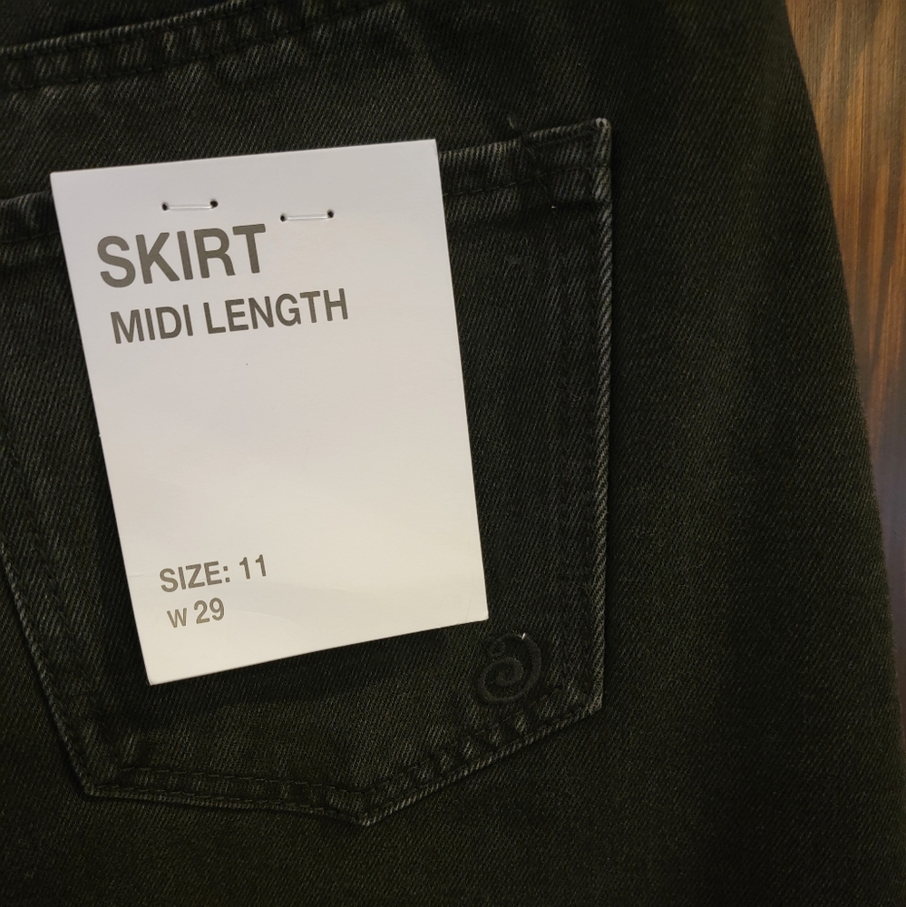 Indigo Rein Black Jean Skirt. Star Embellished - Picture 11 of 13